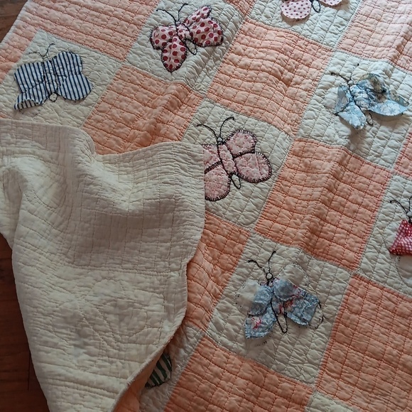 Vintage Butterfly Hand Quilted Quilt - Picture 6 of 16